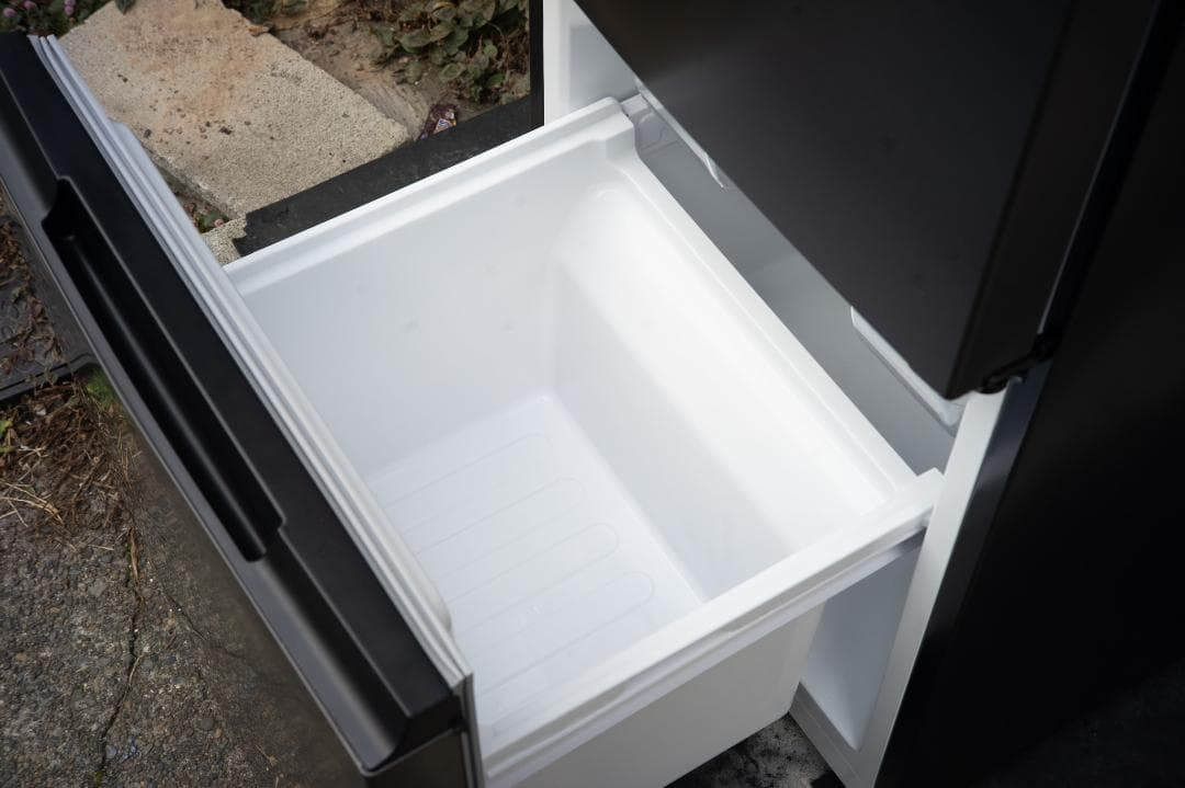 送料込み 2025年製 SHARP 2ドア冷蔵庫 SJ-D15P-H