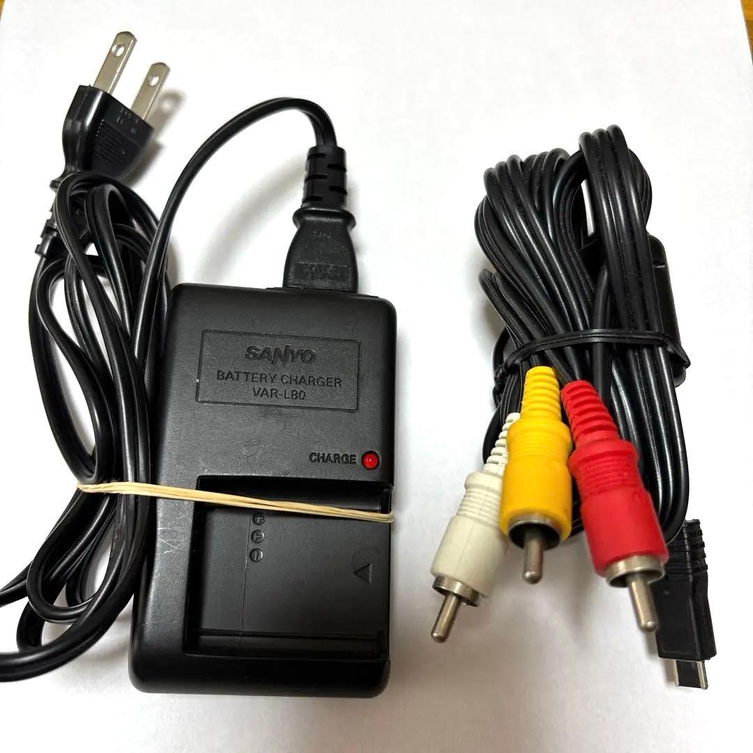 【タイムセール】【中古美品】サンヨーXacti DMX-CG11 ビデオカメラ