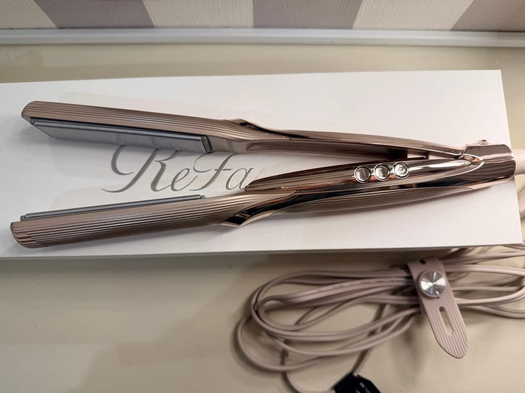 【チーズ】最新ReFa ストレートヘアアイロン シャンパングージュ　ピンク