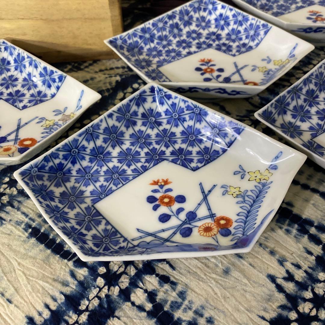 十二代酒井田柿右衛門　染錦銘々皿