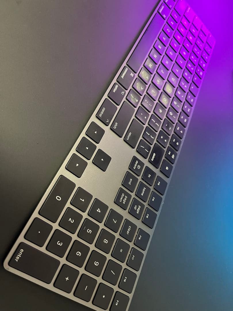 iMac pro 10コアvega64(16GB)+純正VESAマウントアダプタ