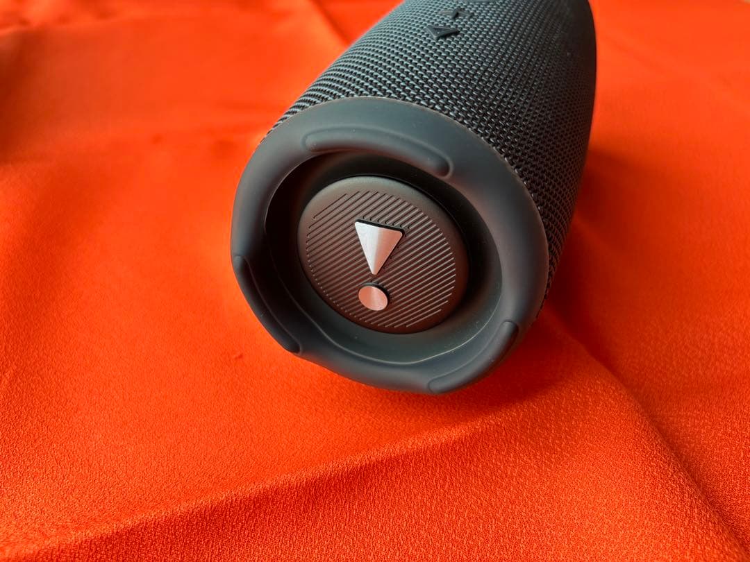 JBL ワイヤレススピーカー CHARGE5 充電機能付き