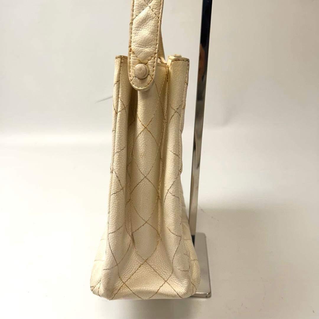 シャネル　マトラッセ キャビアスキン　ハンドバッグ　ダブルターンロック