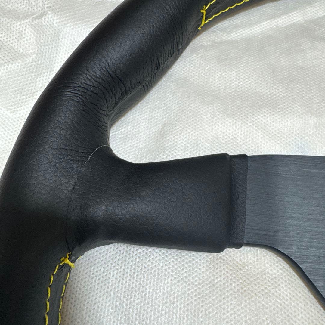 MOMO TYP V35 ステアリング 本体