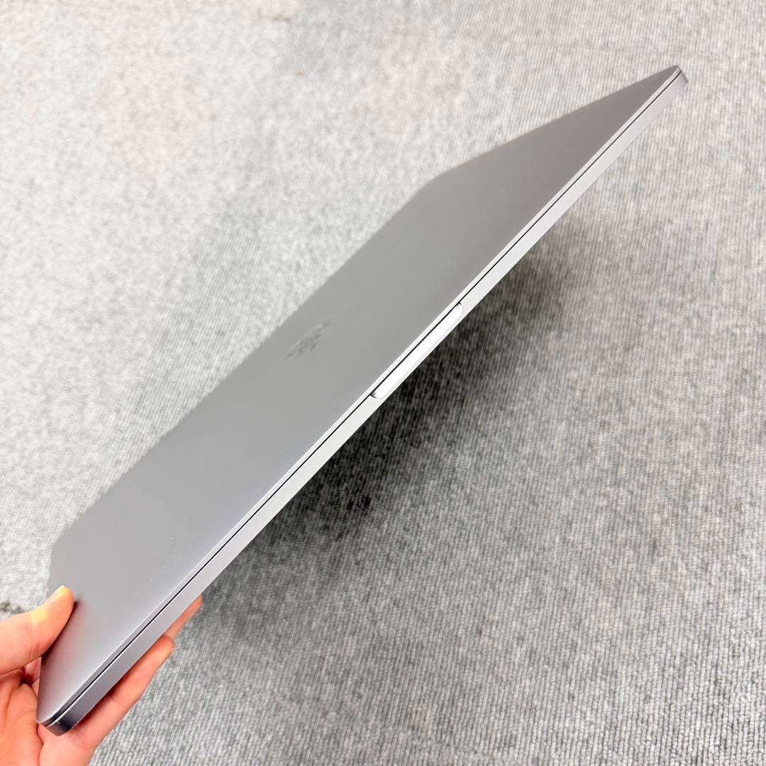 MacBook Pro 2017 15インチ 16GB / 256GB