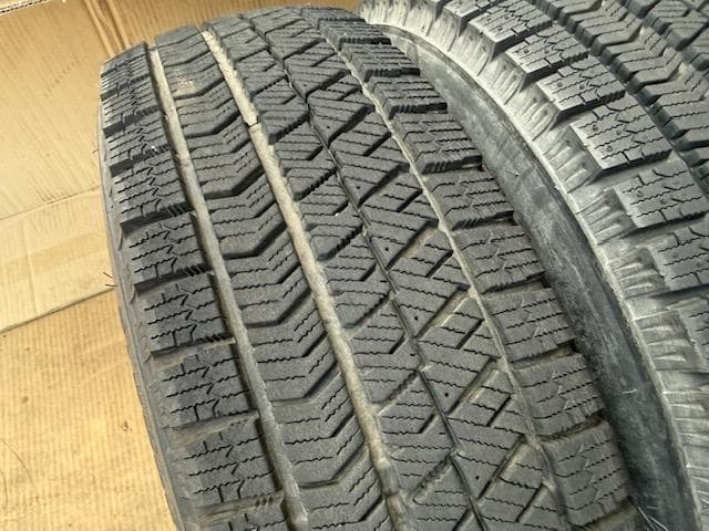 アクア ヤリス ヴィッツ フィット 175/70R14 VRX2 2021年製