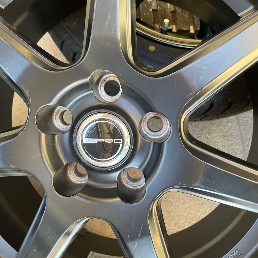 ウィンターマックス　215/60R17 2022年製