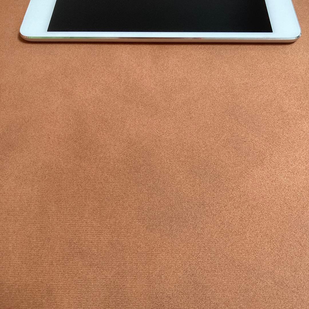 692 電池ほぼ新品☆iPad mini4 第4世代 16GB SIMフリー☆