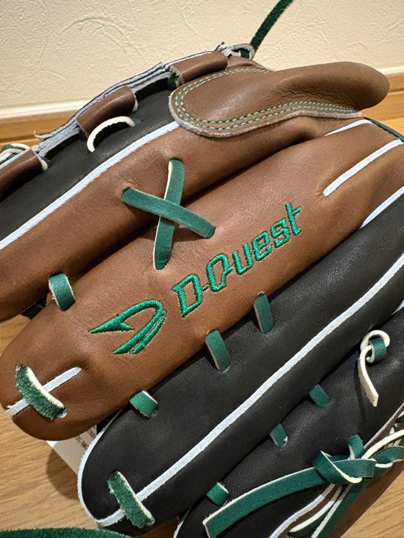 ディークエスト　オーダー　軟式投手用グラブ　新品未使用