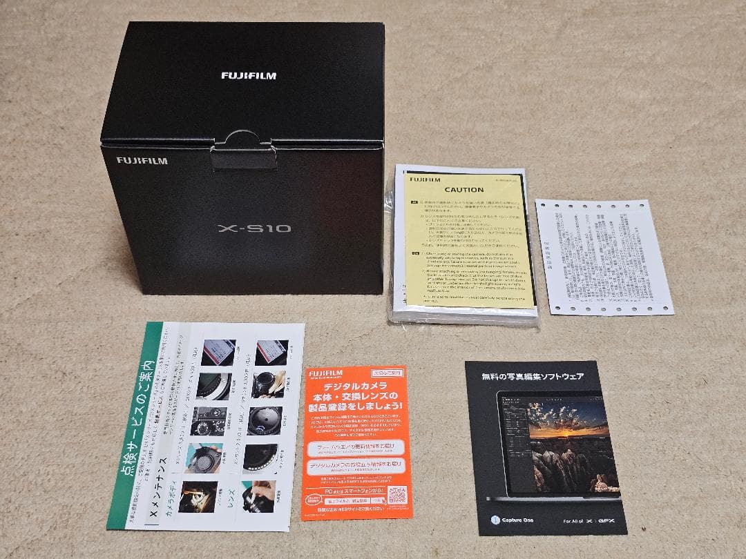 【中古美品】FUJIFILM X-S10、XC35mmF2・純正レンズフード