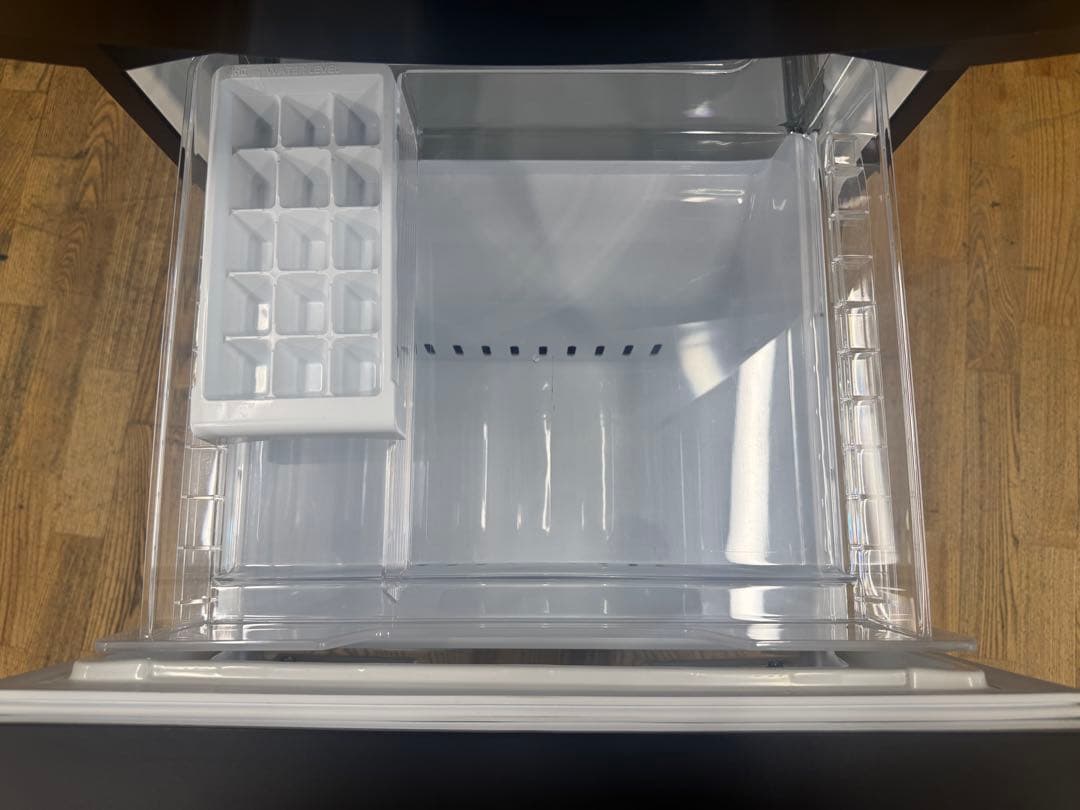 F037 TOSHIBA ２ドア　冷蔵庫　170L 2023年製　右開き