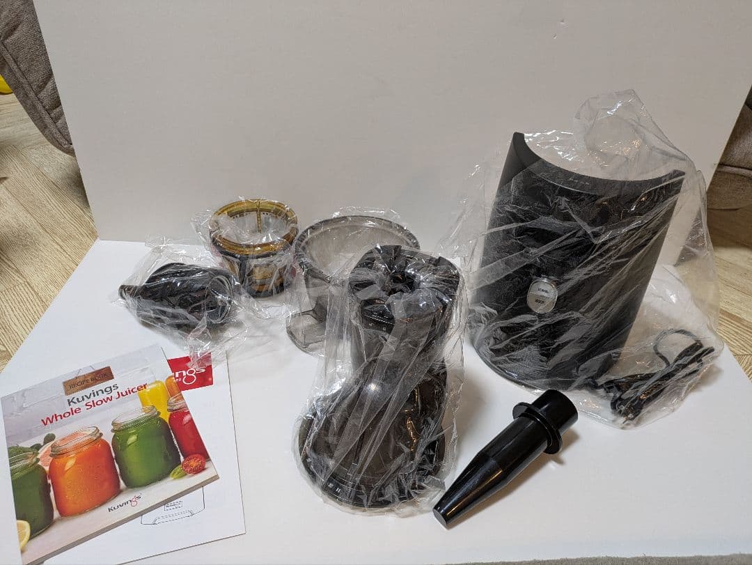 キッチン家電 Kuvings Whole Slow Juicer EVO-820