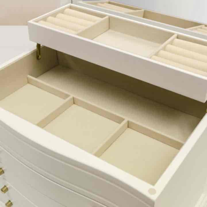 ジュエリーボックス