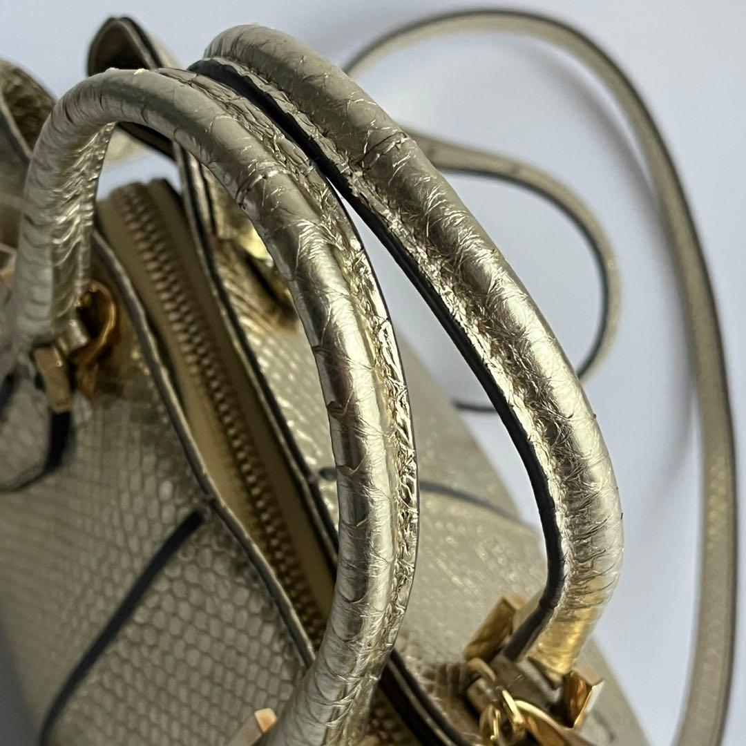 ✨未使用級✨　TOD’S D キューブ　　ハンドバッグ　レザー　ゴールド