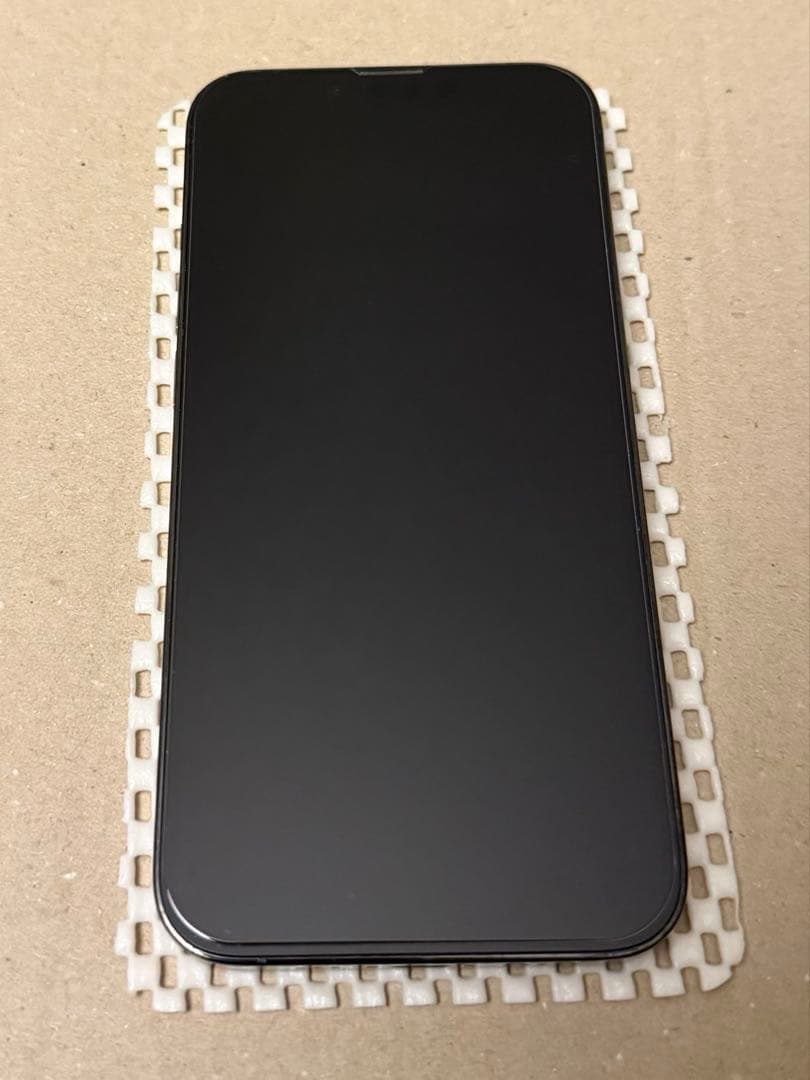 U*n様 美品 iPhone 13 Pro 256GB グラファイト 画面フィル