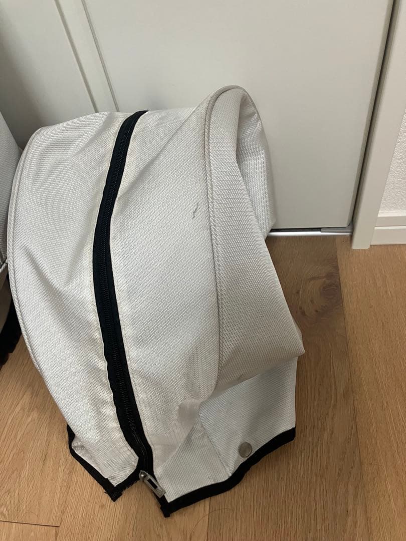 アディダス　adidas キャディーバック　９型　フードカバー付属