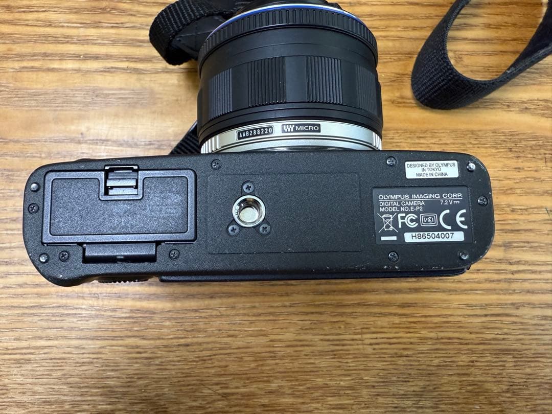 OLYMPUS E-P2 ミラーレス一眼 14-42mmレンズ付き