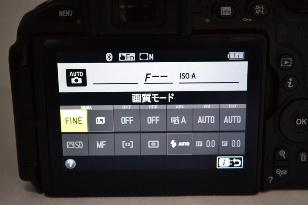 ■ 美品 ■ ニコン　Nikon D5600 ダブルズームキット 元箱付