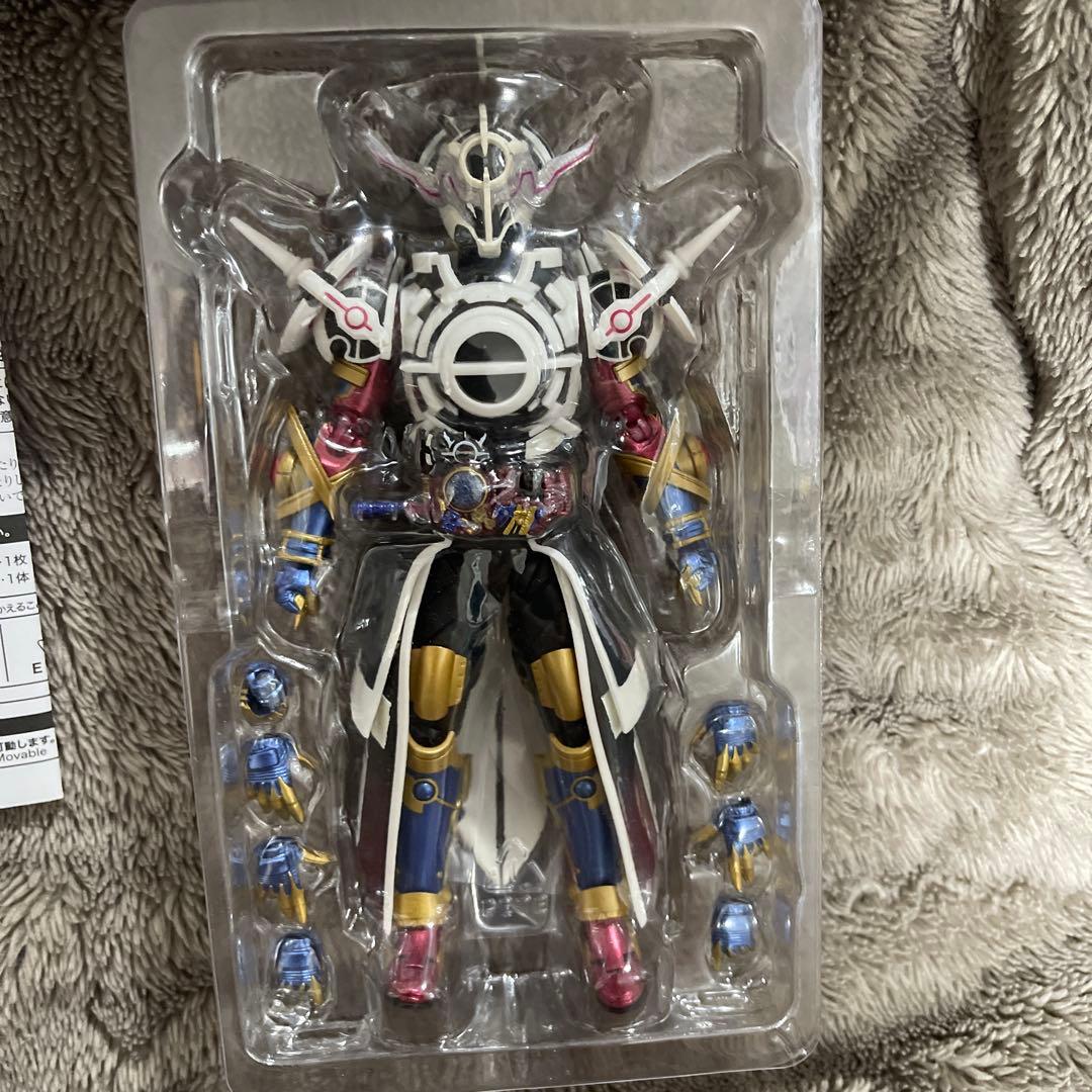 フィギュアーツ 仮面ライダービルド 仮面ライダーエボル ブラックホールフォーム