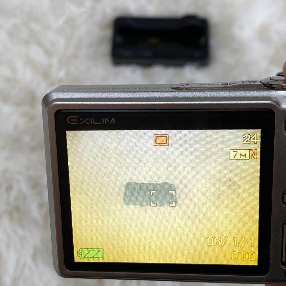 【動作確認済み】CASIO EXILIM EX-Z700 シルバー デジカメ