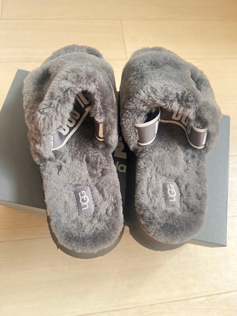 UGG 厚底　ファーサンダル　ディスコスライド　サイズ23cm
