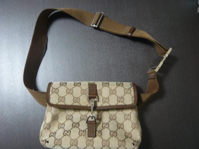 GUCCI ウエストバッグ ボディーバッグ　茶色