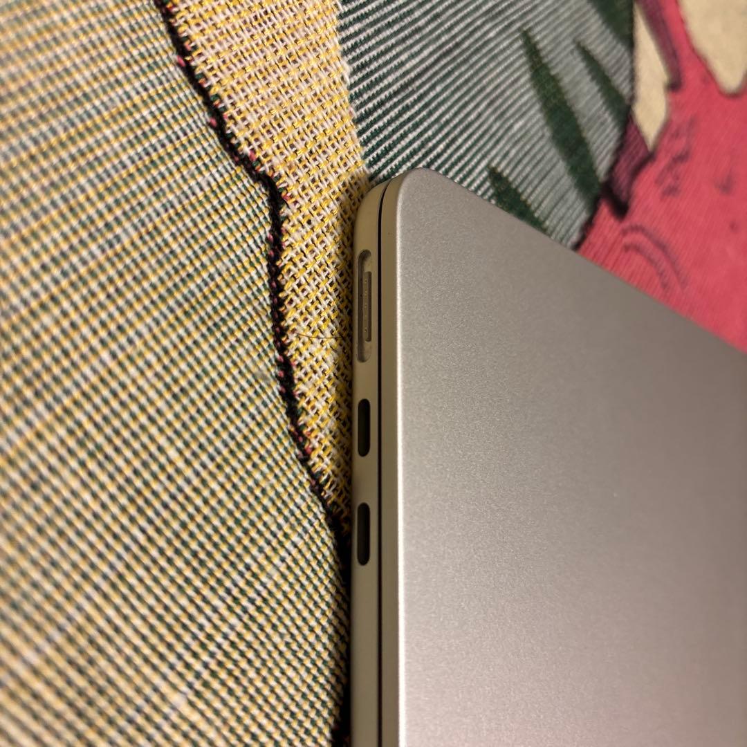 (破格)MacBook AIR 13-inch, 2023M3チップ搭載