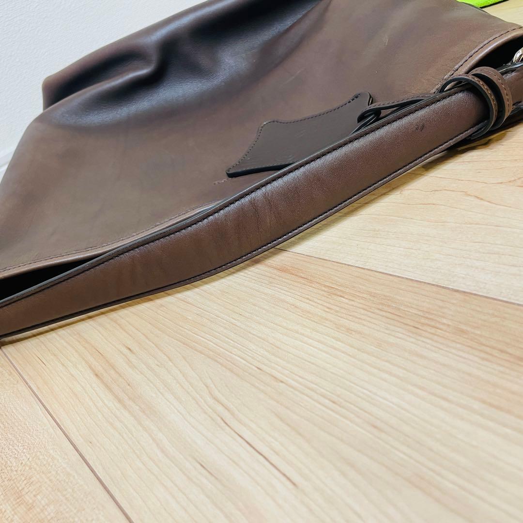 ⭐️美品⭐️ HIROFU ワンショルダーバッグ　チャーム付き　スエード裏地　本革