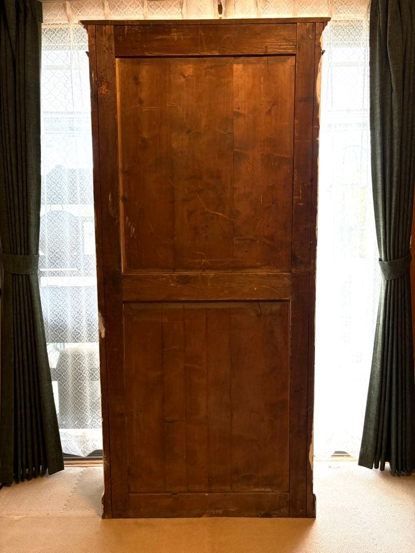 ♡フランスアンティーク　本棚　レース　ガラスキャビネット　ペディメント付　送料込