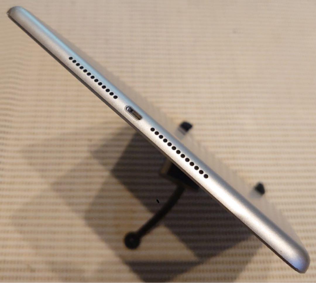 完動品SIMフリー液晶無傷iPad第6世代(A1954)本体32GB AJF8D