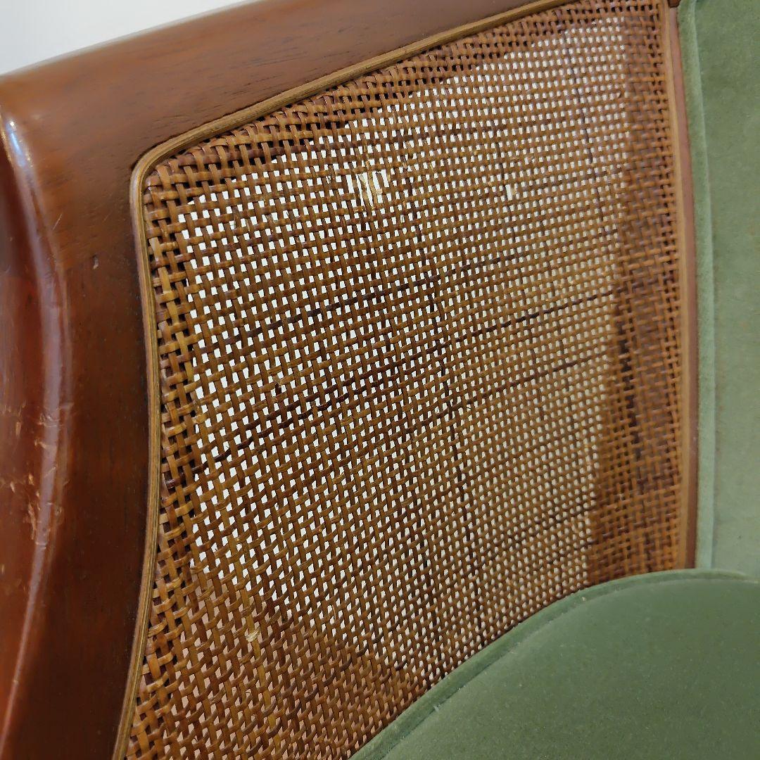 高級グリーンファブリックのデスクチェア