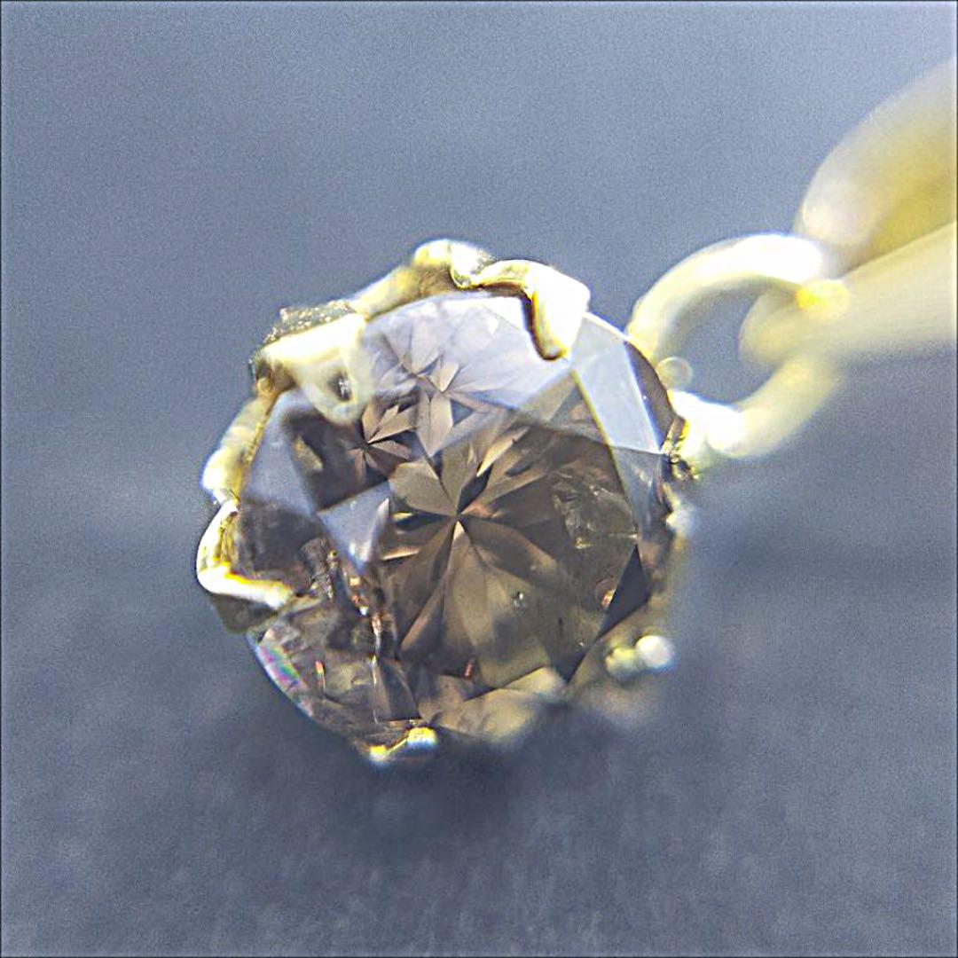 天然ダイヤモンドのK18ペンダントトップ