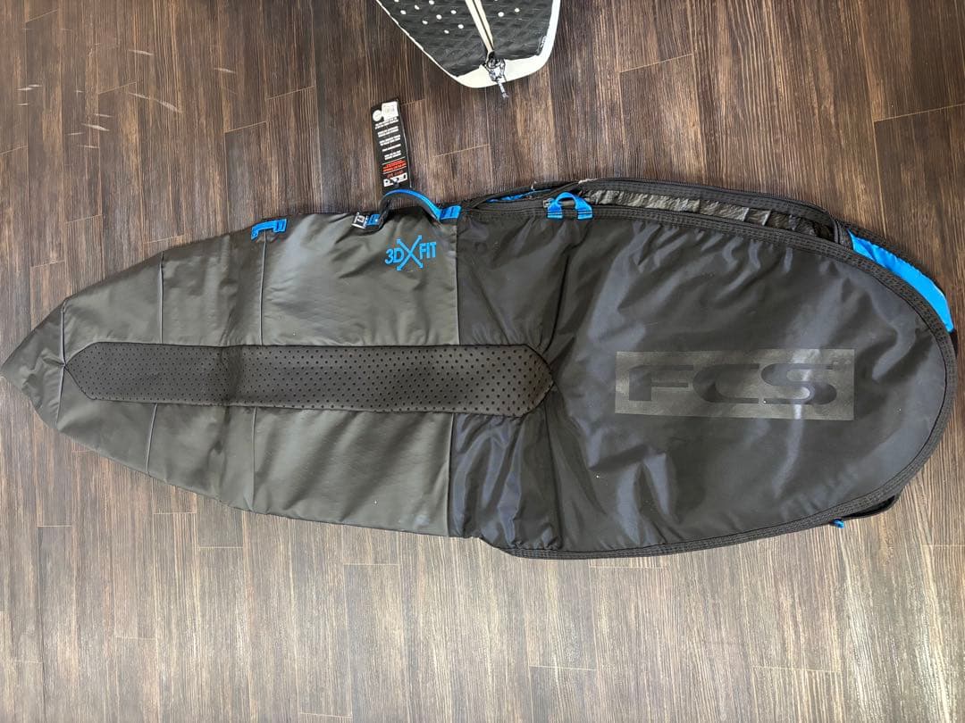 DHD5.10 5回使用の美品/フィン/ケース付き/ショートボードサーフボード