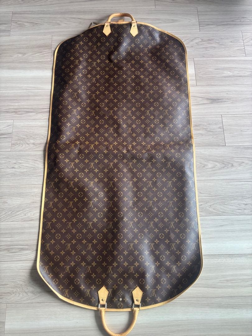 LOUIS VUITTON ガーメントバッグ