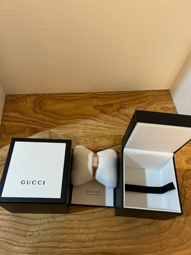 socchi[美品]グッチ GUCCI 腕時計 レディース ピンクシェル