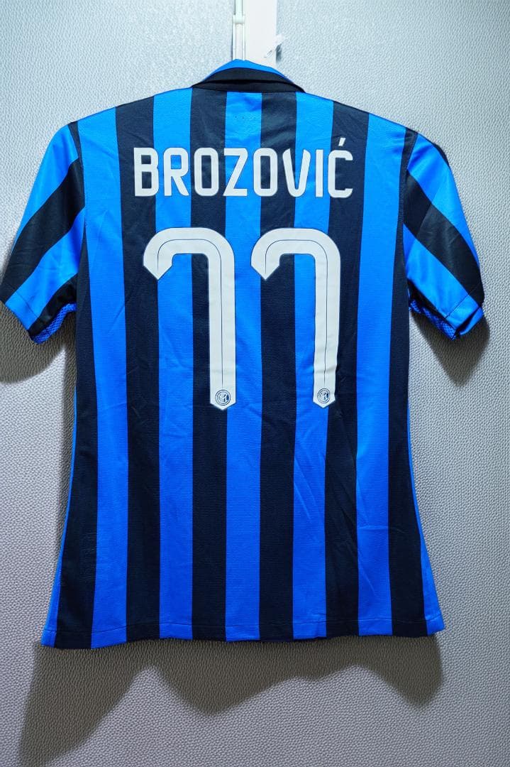 インテル ブロゾヴィッチ　issued ユニ 2015/16