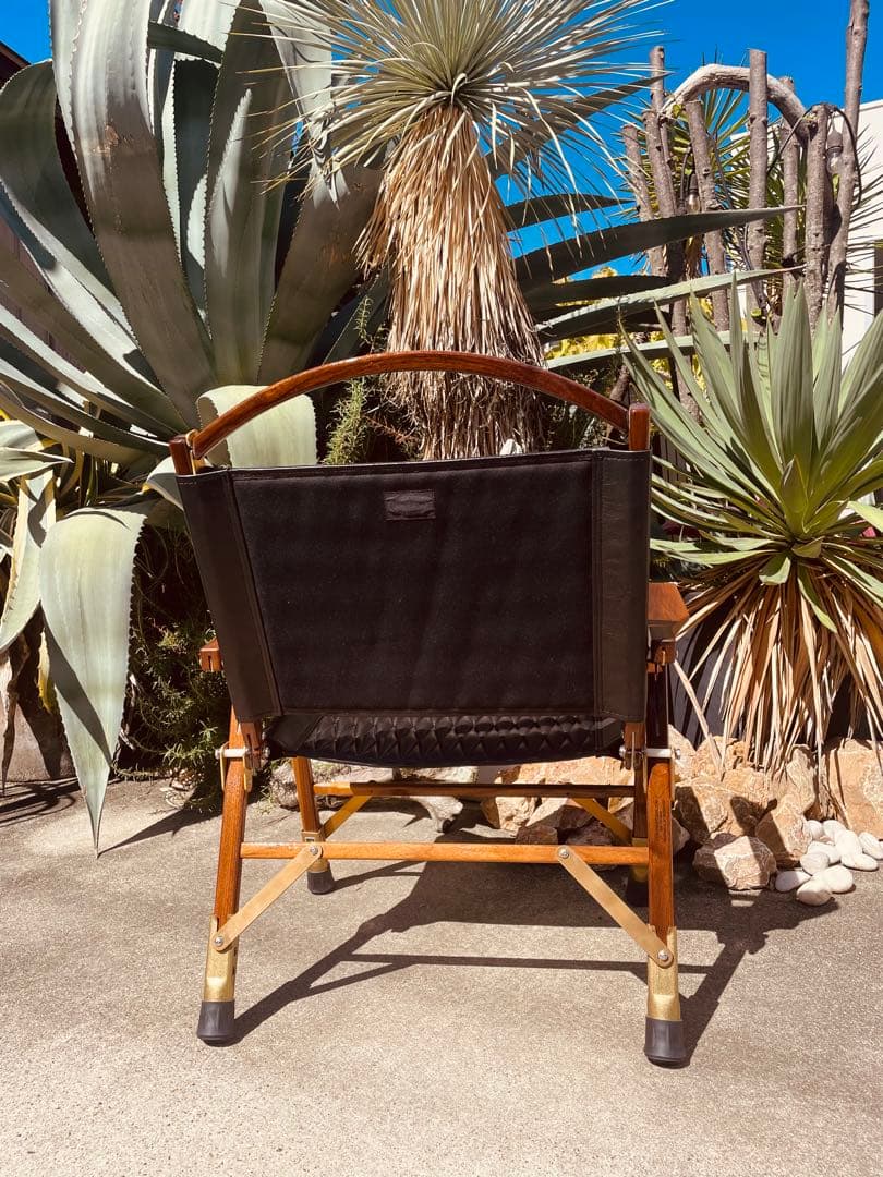 バックドロップレザー　カーミットチェア　ウォールナット　ヒジラク