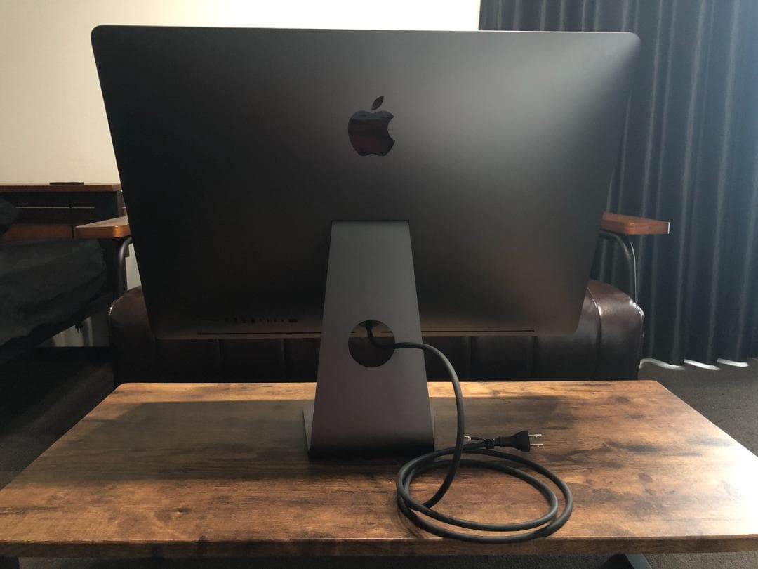 iMac Pro 27インチ MQ2Y2J／A 32GB SSD1TB