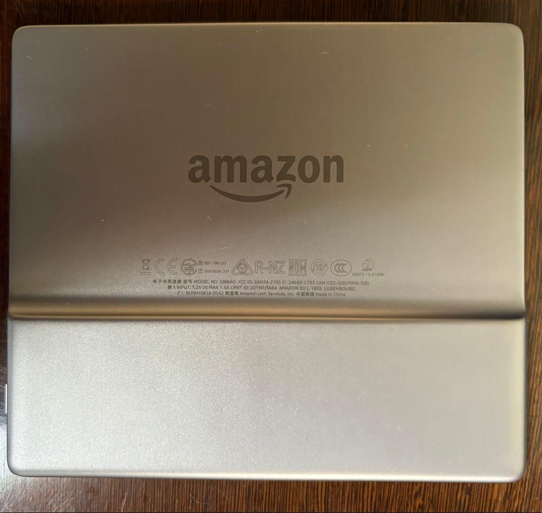 Kindle Oasis 色調調節ライト搭載 wifi 8GB 広告なし