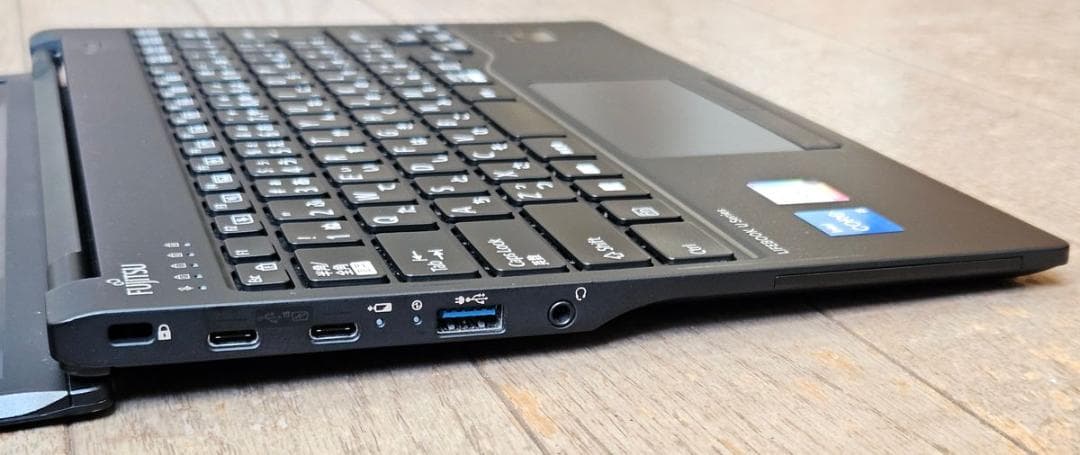 第13世代 Intel Core i5 1345U 13.3型 16:10 軽量