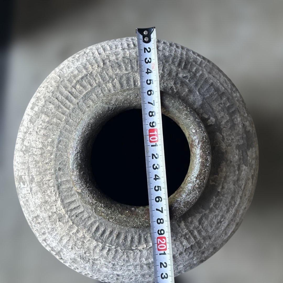 紹興酒漬け込む壺　　円筒形陶器　中国浙江省紹興市の壺