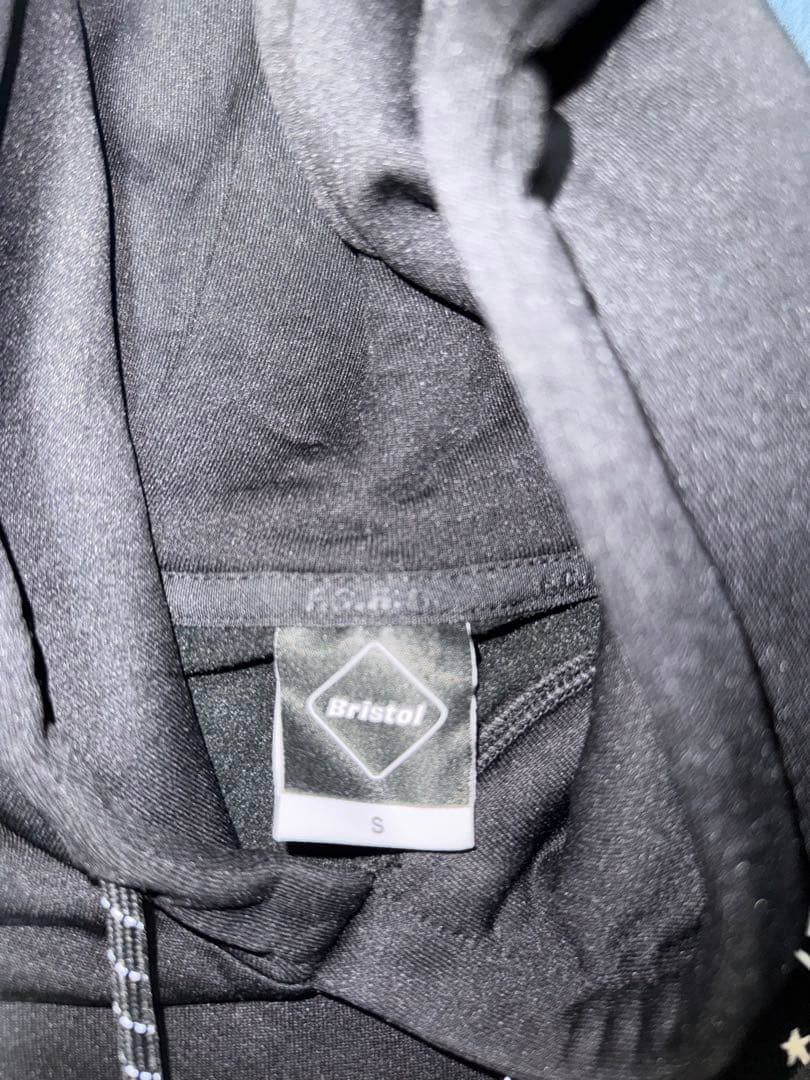 SOPH. フード付きブラックスウェット