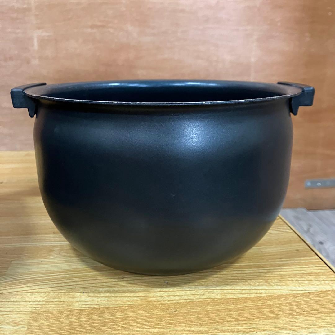 一都三県限定　配送設置無料　炊飯器　TIGER タイガー　2023年製　5.5合