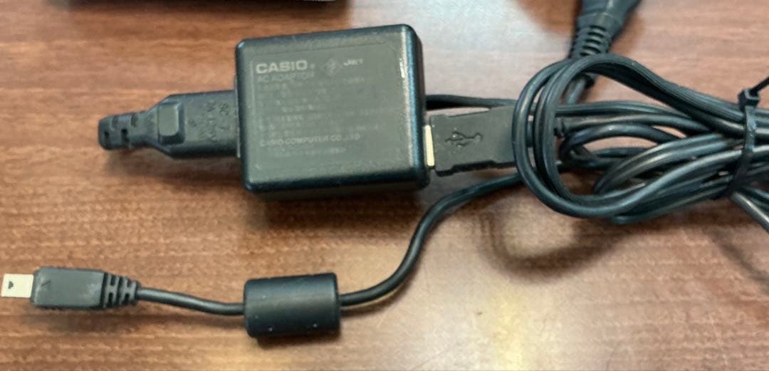 CASIO EXILIM EX-ZR15 コンパクトデジタル連写カメラ