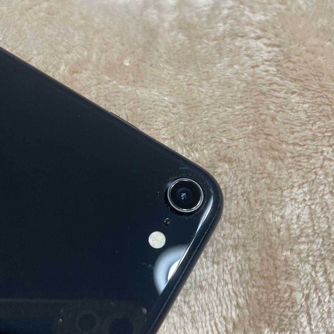 Apple iPhoneSE 第二世代　2020年モデル　ブラック 本体