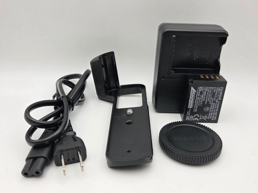 撮影枚数12枚 FUJIFILM X-T1 ブラック ミラーレス