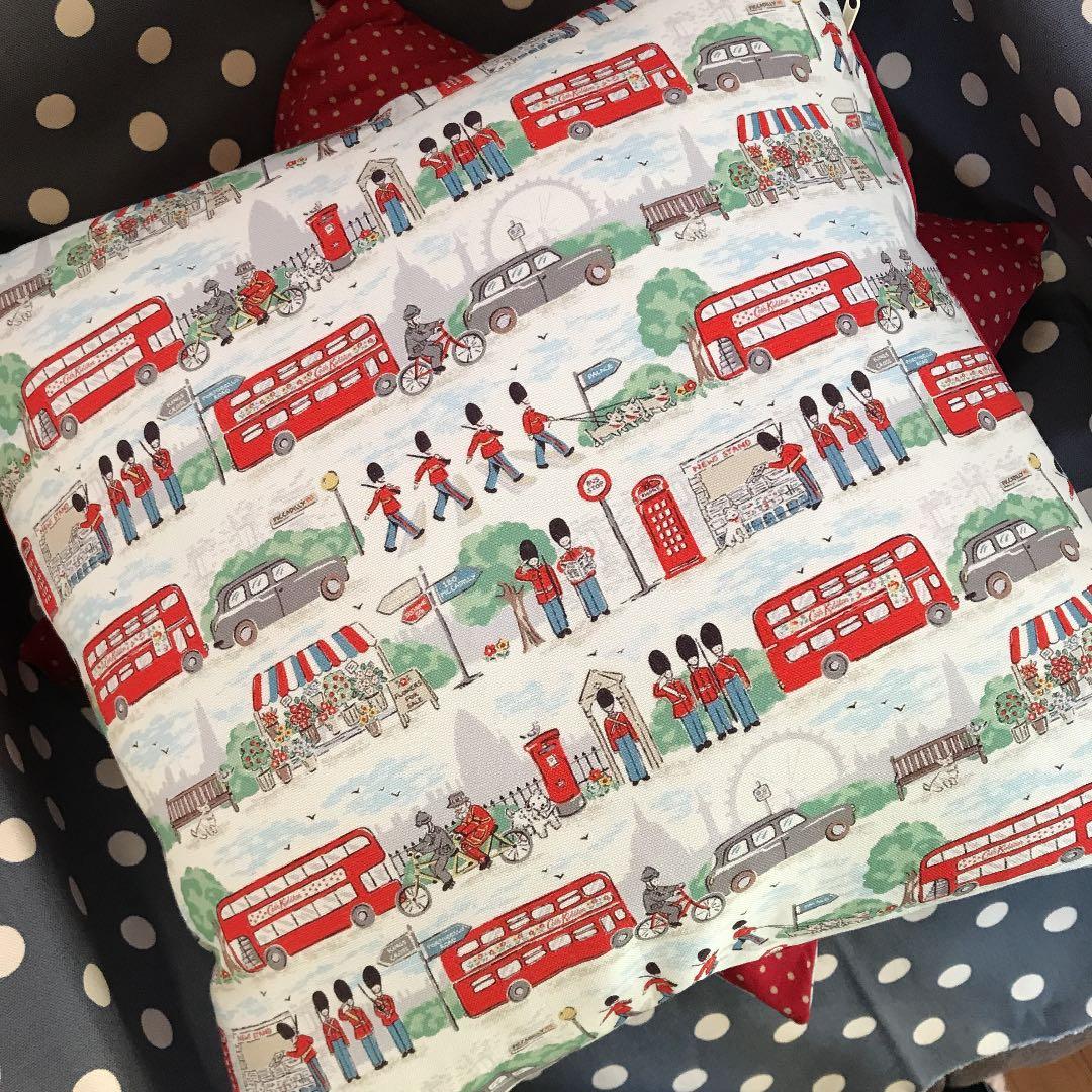 ファスナー付クッションカバー　2枚☆ハンドメイド