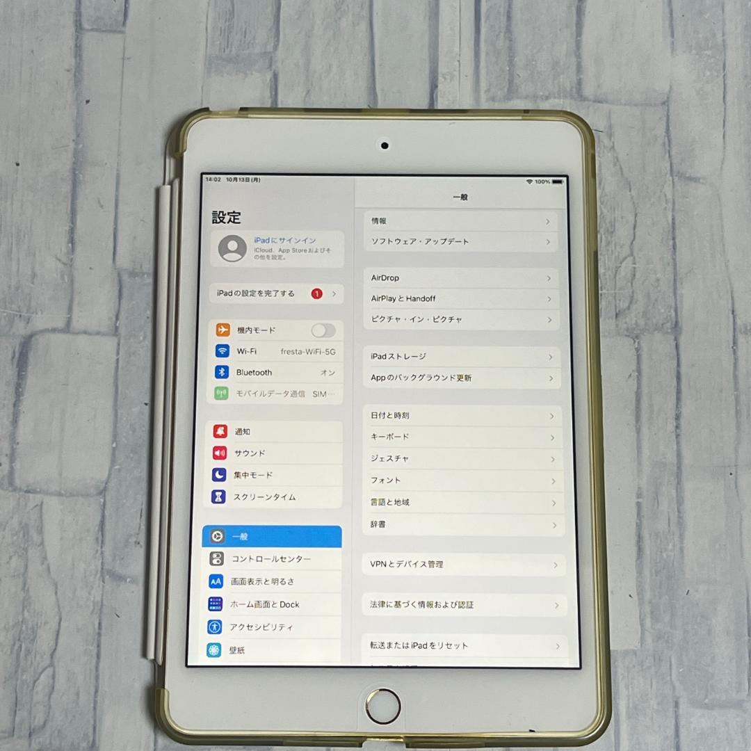 【中古動作品】iPad mini4 WiFi+セルラー 16GB本体+カバ－付き