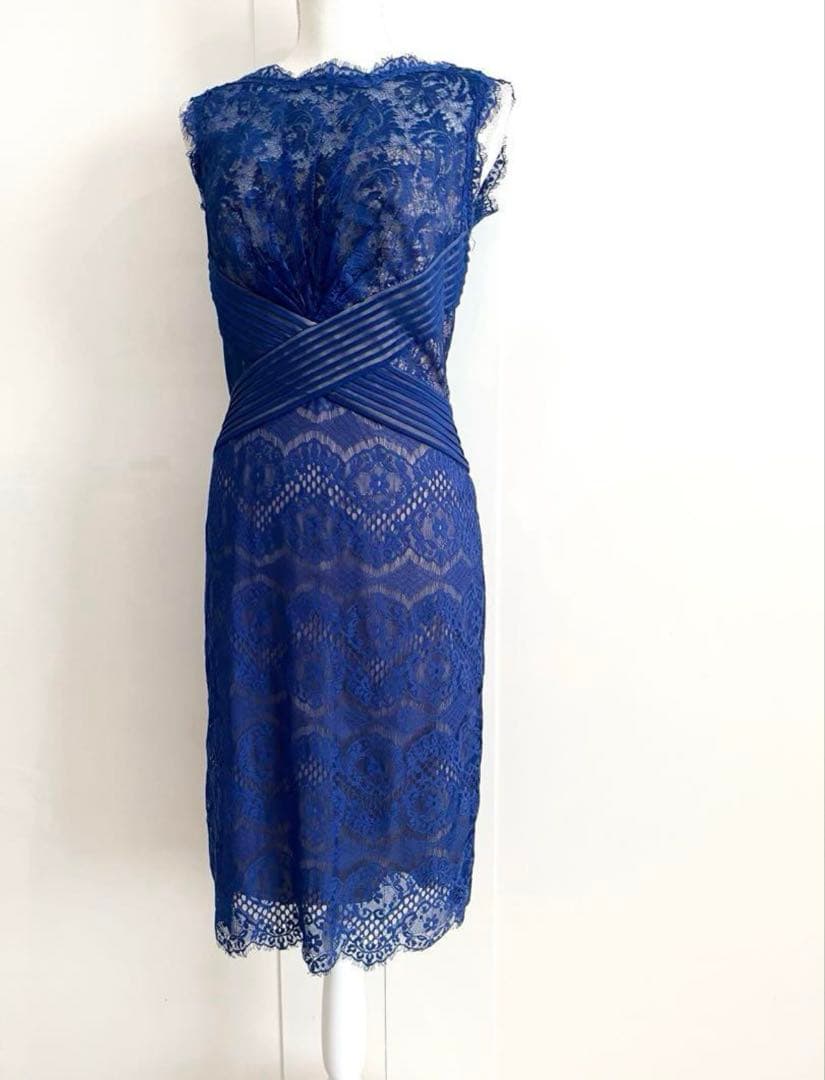 タダシショージのブルーレースタイトドレス, US 4