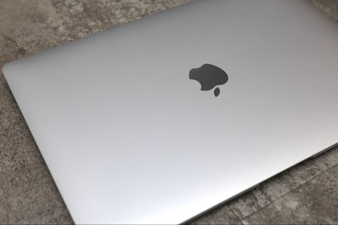 【希少16GBメモリ】M1 MacBookAir 512GBシルバー 箱充電器付